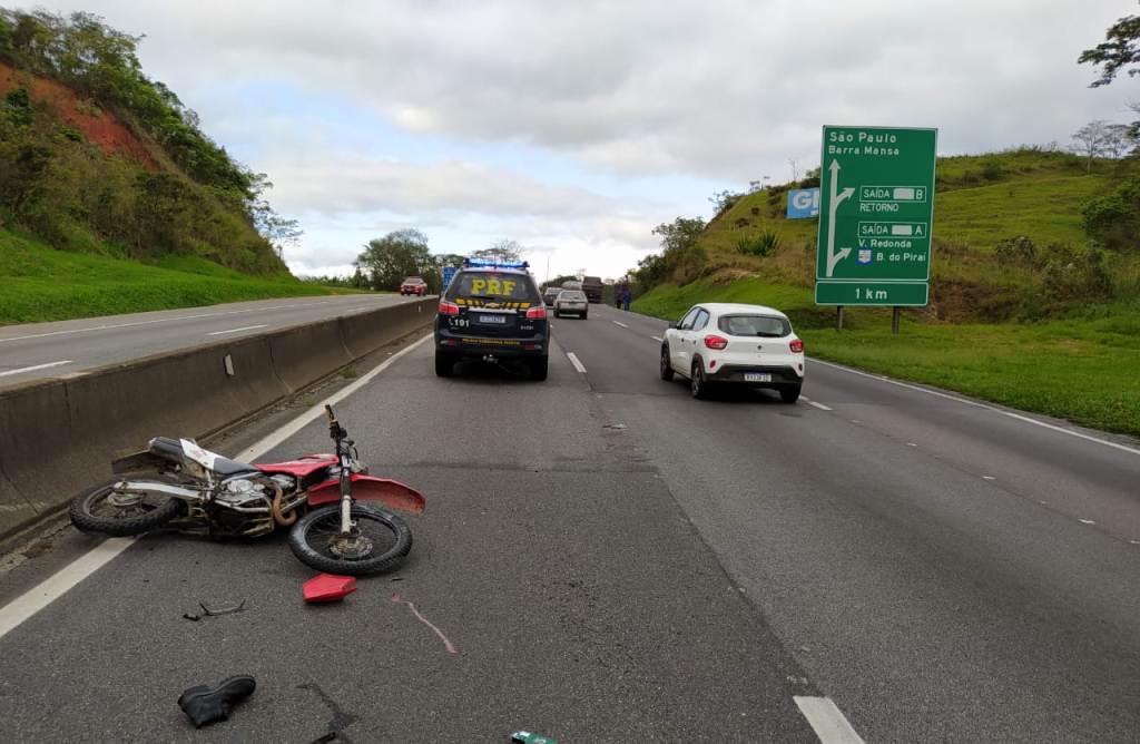 Dutra: Acidente Entre Caminhão E Moto Em Volta Redonda Deixa Um Ferido ...