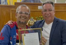 Moção de Aplausos: Câmara de Volta Redonda homenageia repórter cinematográfico Evandro Freitas
