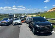 Dutra: Engavetamento deixa motociclista ferido e causa congestionamento em Resende