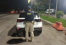 Mulher sem CNH é presa dirigindo carro clonado na Dutra, em Barra Mansa