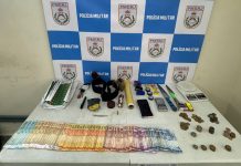 Mulher é presa por suspeita de tráfico de drogas no bairro Belmonte, em Volta Redonda