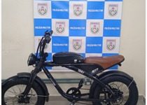 Dupla é presa por receptação de moto elétrica furtada em Volta Redonda