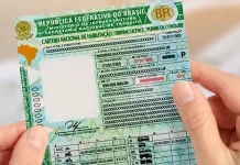 Detran.RJ orienta motoristas a retirarem versão impressa da CNH nas unidades de atendimento