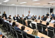 Pesquisa sobre pré-candidatura de Douglas Ruas reúne mais de 50 prefeitos no Rio de Janeiro