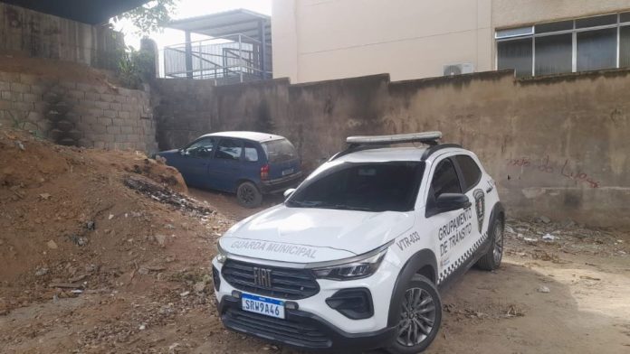 Guarda Municipal de Barra Mansa recupera veículo roubado e o devolve ao proprietário (2)