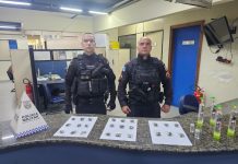 Polícia Militar apreende drogas e lança-perfume em imóvel abandonado no Bracuí, em Angra dos Reis