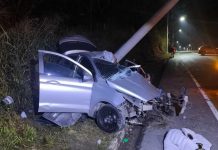 Homem morre após fugir de abordagem policial e bater carro em poste na RJ-145, em Piraí; mulher fica ferida