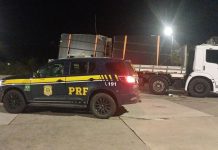 PRF flagra caminhão com quase 14 toneladas de excesso de peso na Dutra, em Itatiaia