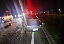 Motorista embriagado e com CNH vencida é preso após carro bater em defensa na Dutra, em Resende